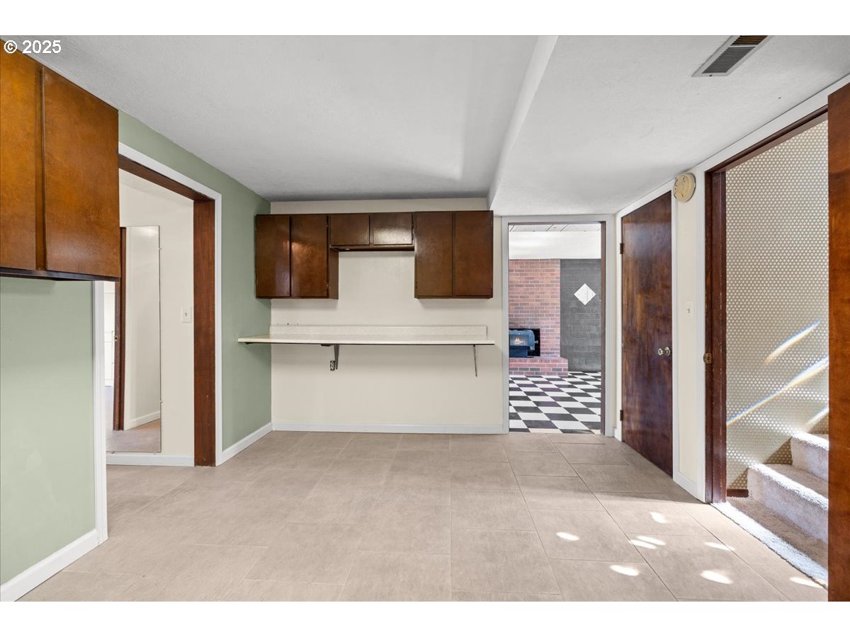 19065 Southwest Gassner Road Beaverton, OR 97007 - Photo 35 of 47 Gallery Image 35