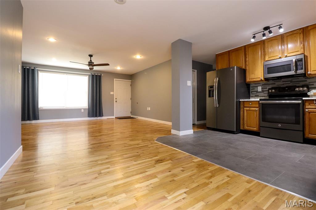 9110 Radiom Drive St. Louis, MO 63123 - Photo 5 of 23