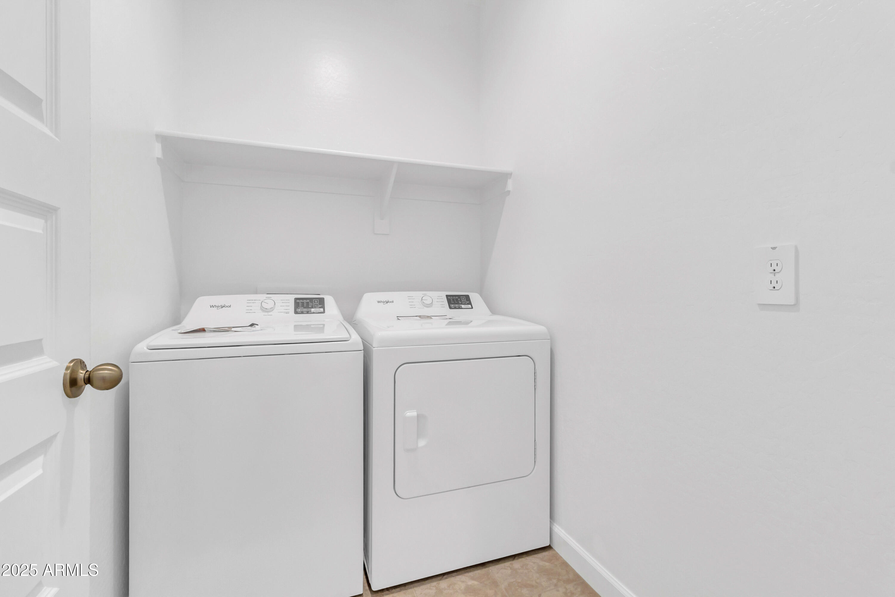 2108 West Sheridan Avenue Apache Junction, AZ 85120 - Photo 35 of 49 a utility room with dryer and washer