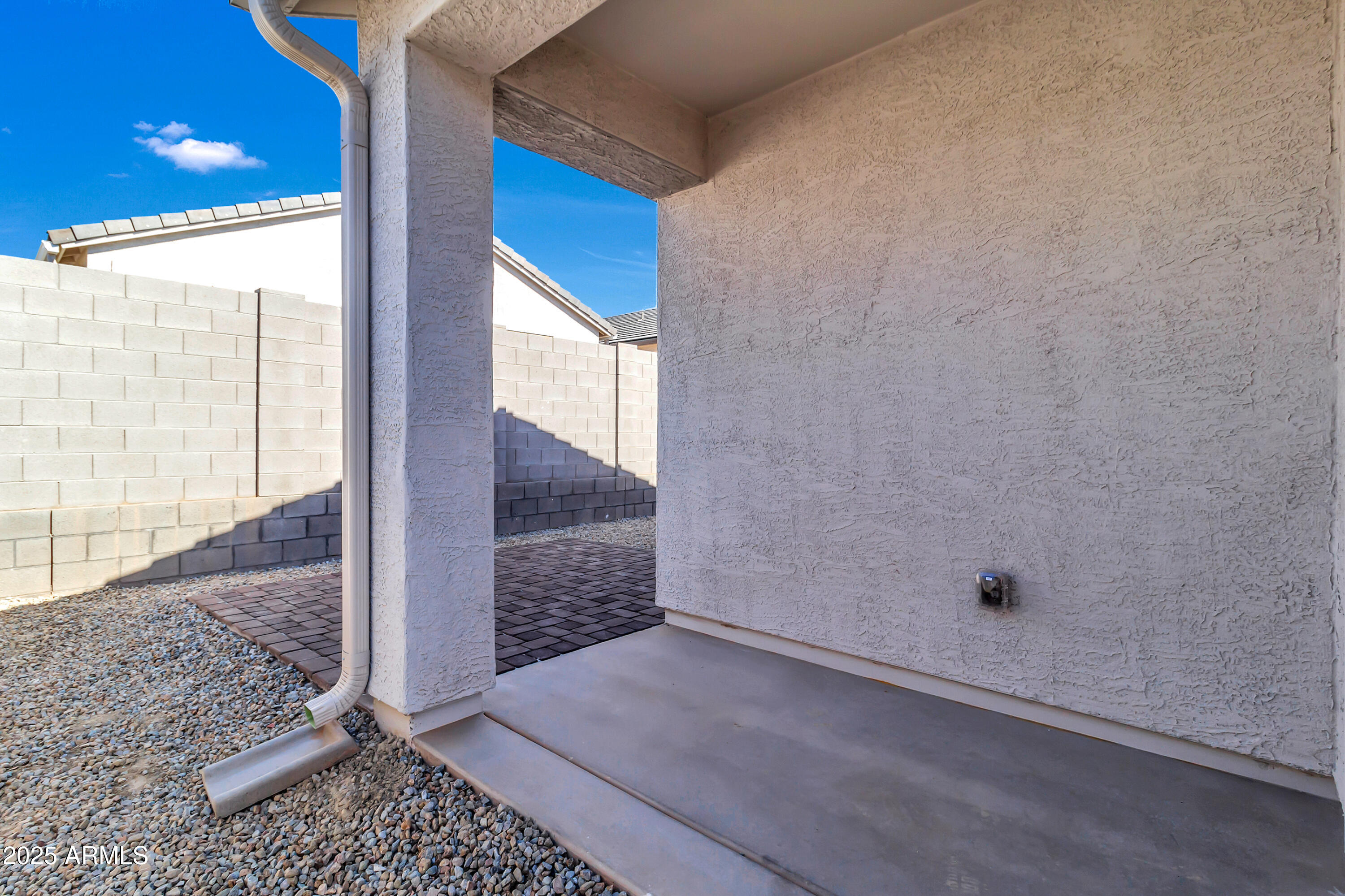 2108 West Sheridan Avenue Apache Junction, AZ 85120 - Photo 41 of 49 a view of an empty room