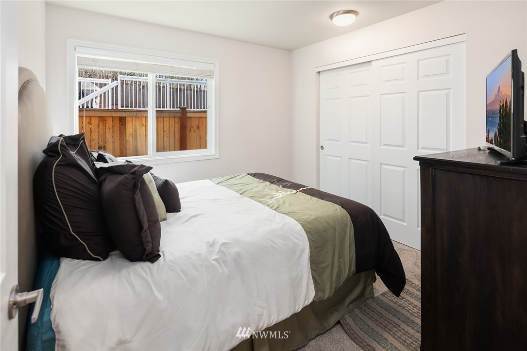 729 South 32nd Street Renton, WA 98055 - Photo 14 of 20 Gallery Image 14