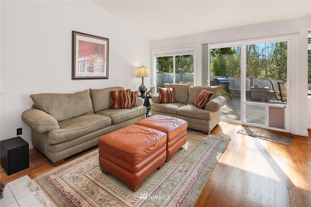 729 South 32nd Street Renton, WA 98055 - Photo 4 of 20 Gallery Image 4