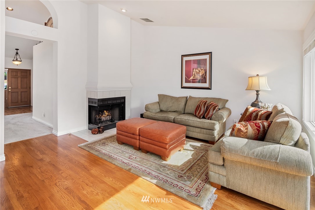729 South 32nd Street Renton, WA 98055 - Photo 5 of 20 Gallery Image 5