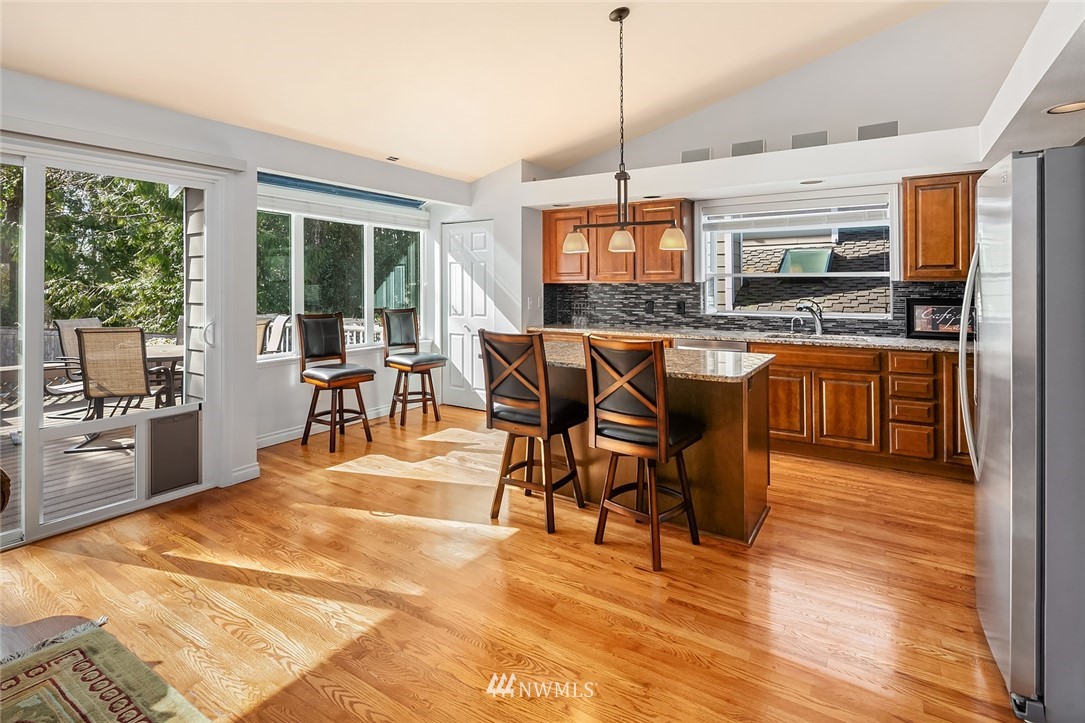 729 South 32nd Street Renton, WA 98055 - Photo 6 of 20 Gallery Image 6