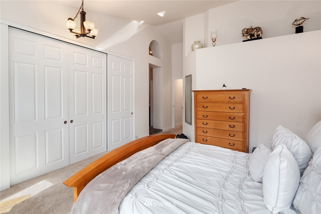 729 South 32nd Street Renton, WA 98055 - Photo 9 of 20 Gallery Image 9