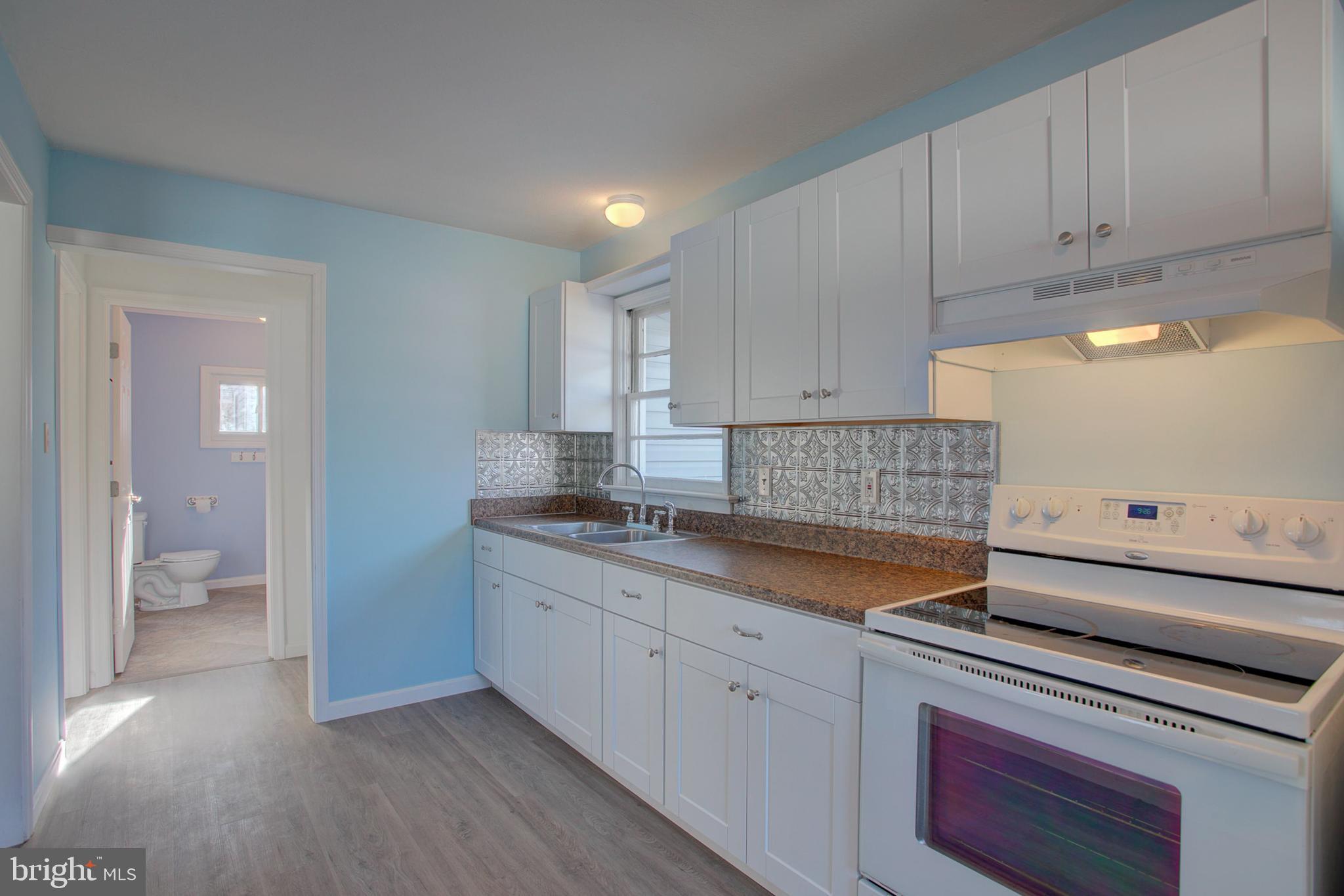 944 Gypsy Hill Road Lancaster, PA 17602 - Photo 9 of 26 Gallery Image 9