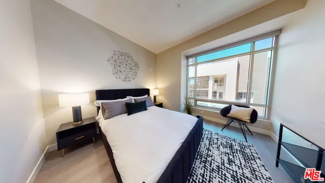 $7,600 | 520 North Central Avenue, Unit PH802, Glendale, CA 91203