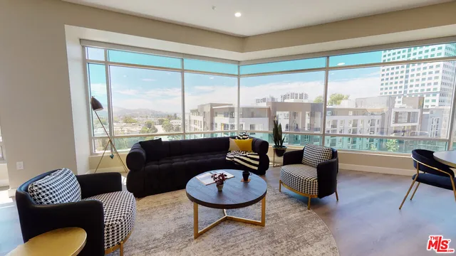 $7,600 | 520 North Central Avenue, Unit PH802, Glendale, CA 91203