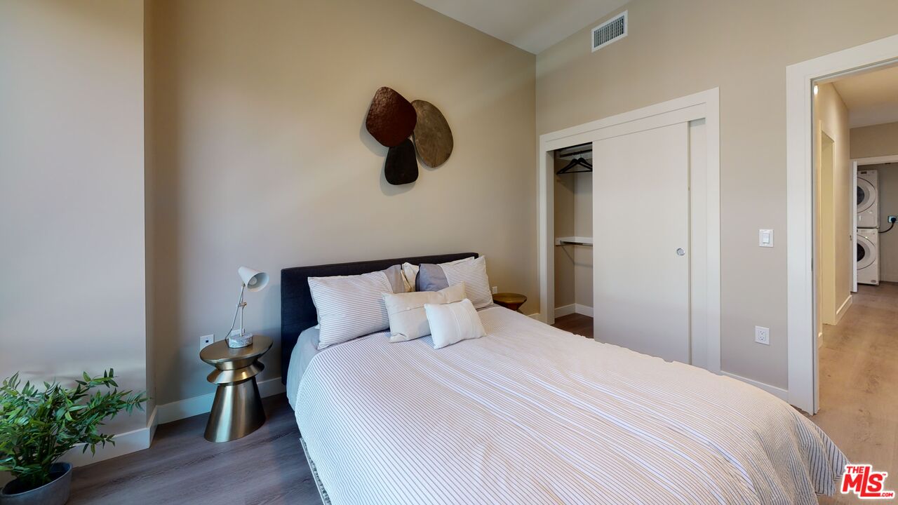 520 North Central Avenue, Unit PH802 Glendale, CA 91203 - Photo 23 of 40