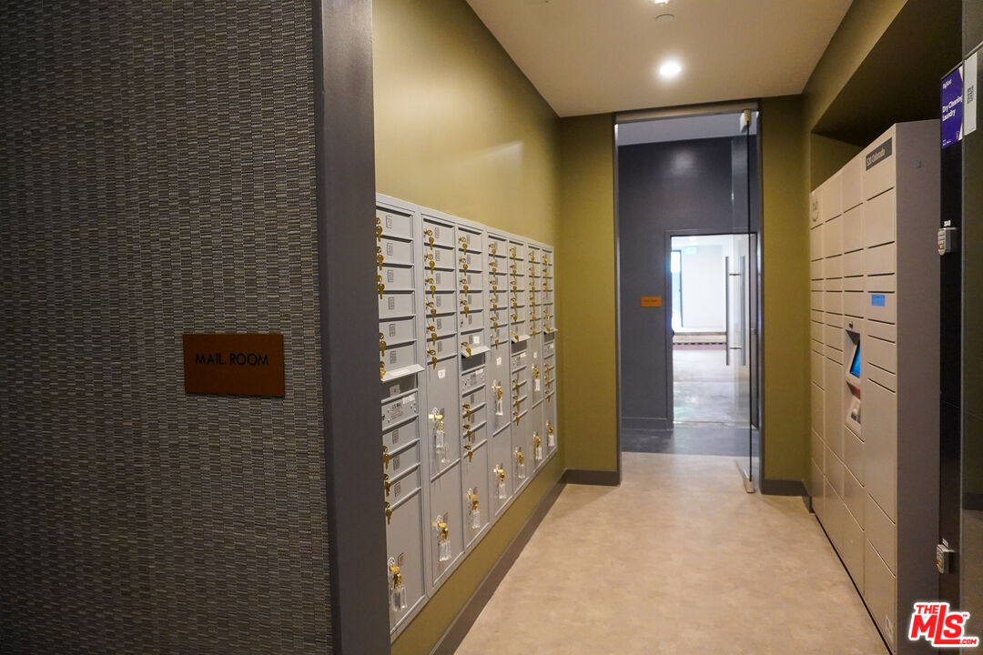 520 North Central Avenue, Unit PH802 Glendale, CA 91203 - Photo 29 of 40