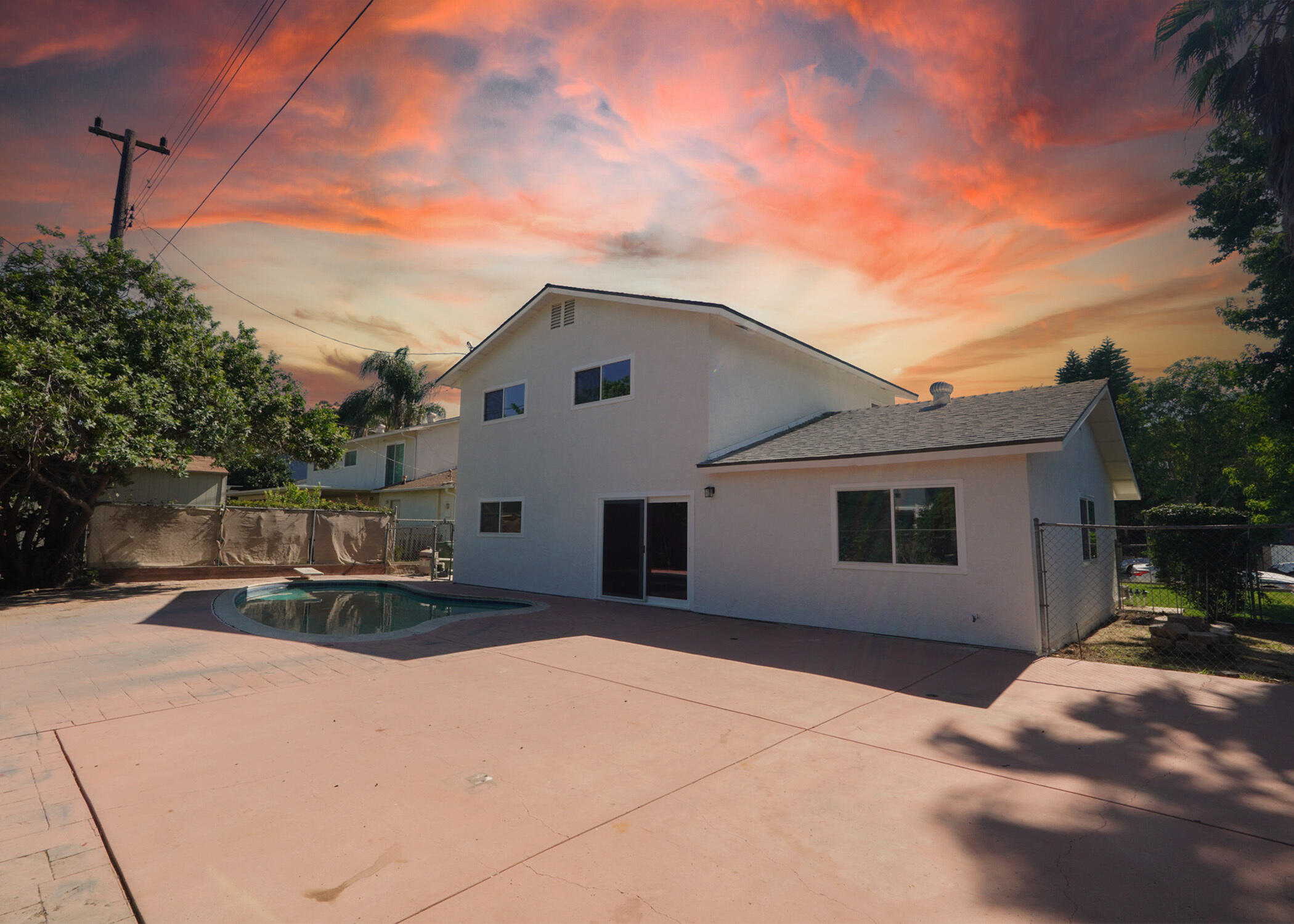 926 Talbert Avenue Simi Valley, CA 93065 - Photo 38 of 40 a view of a house with a patio