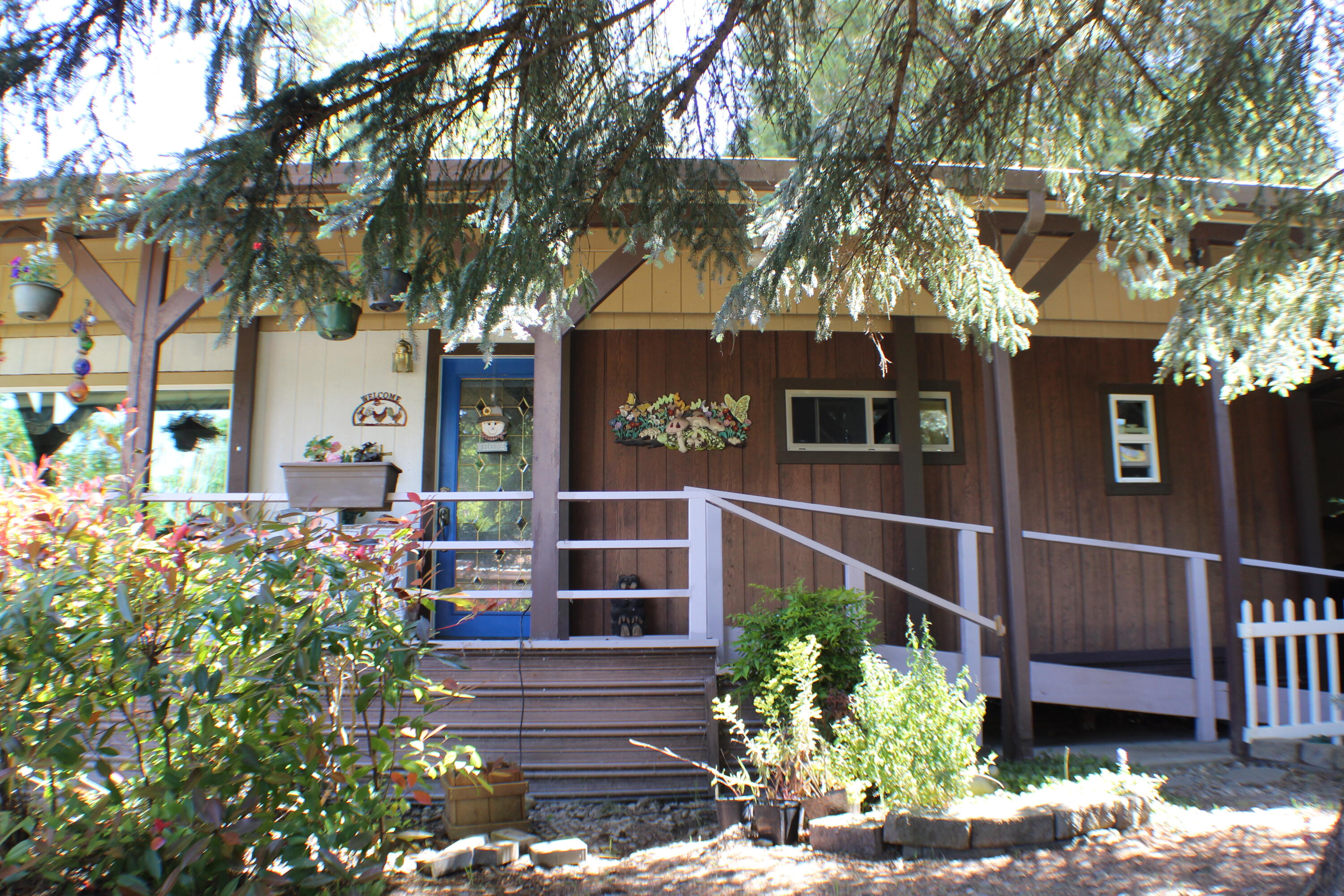 6226 East Evans Creek Road, Unit 12 Rogue River, OR 97537 - Photo 3 of 33