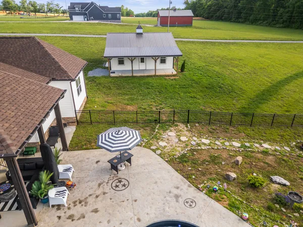 $999,900 | 3378 New Hall Road, Greenbrier, TN 37073