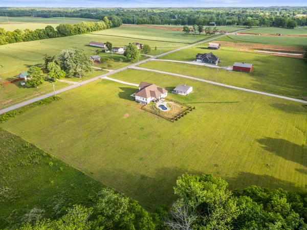 $999,900 | 3378 New Hall Road, Greenbrier, TN 37073