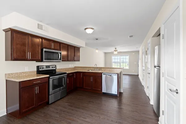 $1,200 | 1552 Tylertown Road, Unit 204, Clarksville, TN 37040