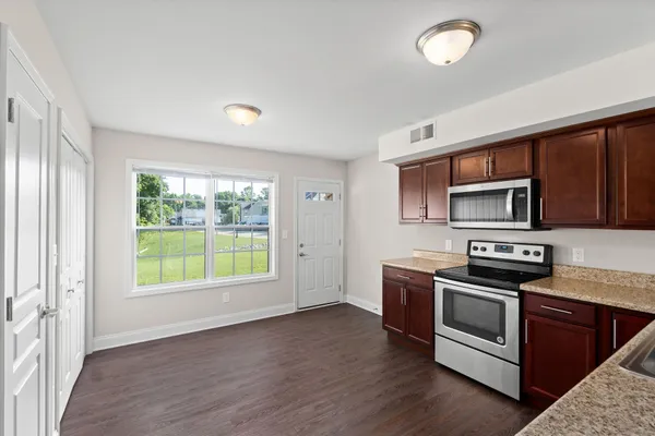 $1,200 | 1552 Tylertown Road, Unit 204, Clarksville, TN 37040