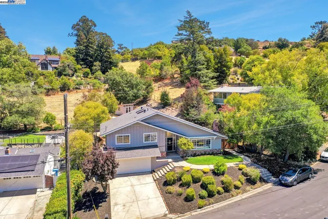 $1,899,000 | 382 Castello Road, Lafayette, CA 94549