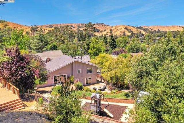 $1,899,000 | 382 Castello Road, Lafayette, CA 94549