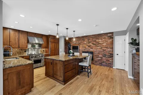 $975,000 | 1645 Trotting Trail Road, Clarkson Valley, MO 63005