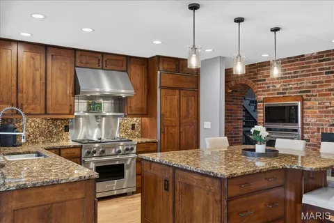 $975,000 | 1645 Trotting Trail Road, Clarkson Valley, MO 63005