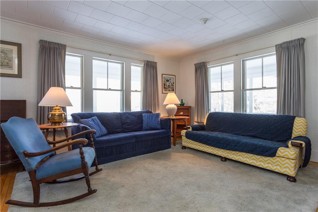 46 Frazier Pasture Road Ogunquit, ME 03907 - Photo 5 of 34 The spacious living room is perfect...