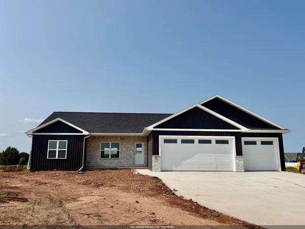 $484,900 | W5668 Tonys Way, Appleton, WI 54915
