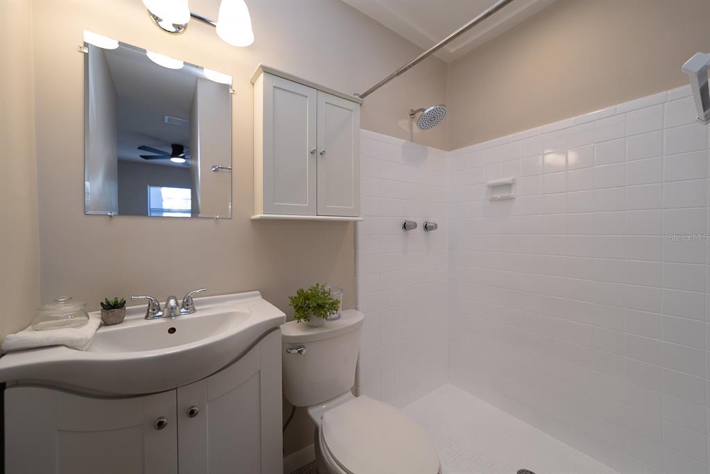 4603 South Shamrock Road Tampa, FL 33611 - Photo 13 of 18