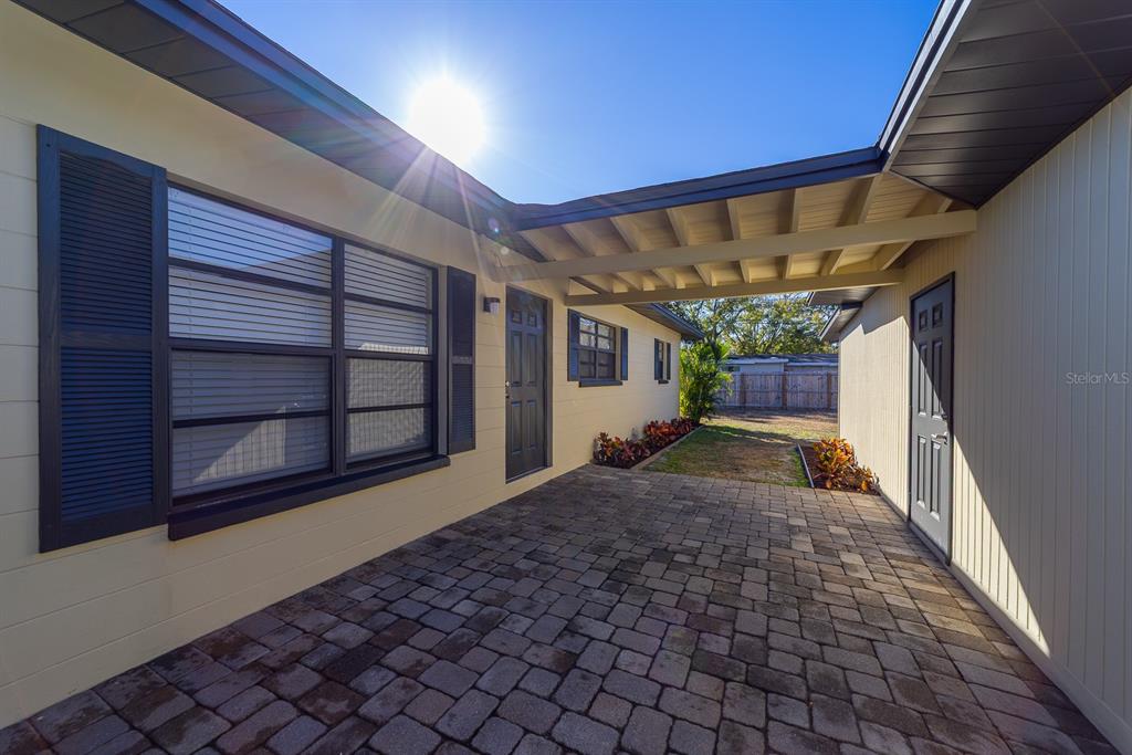 4603 South Shamrock Road Tampa, FL 33611 - Photo 5 of 18