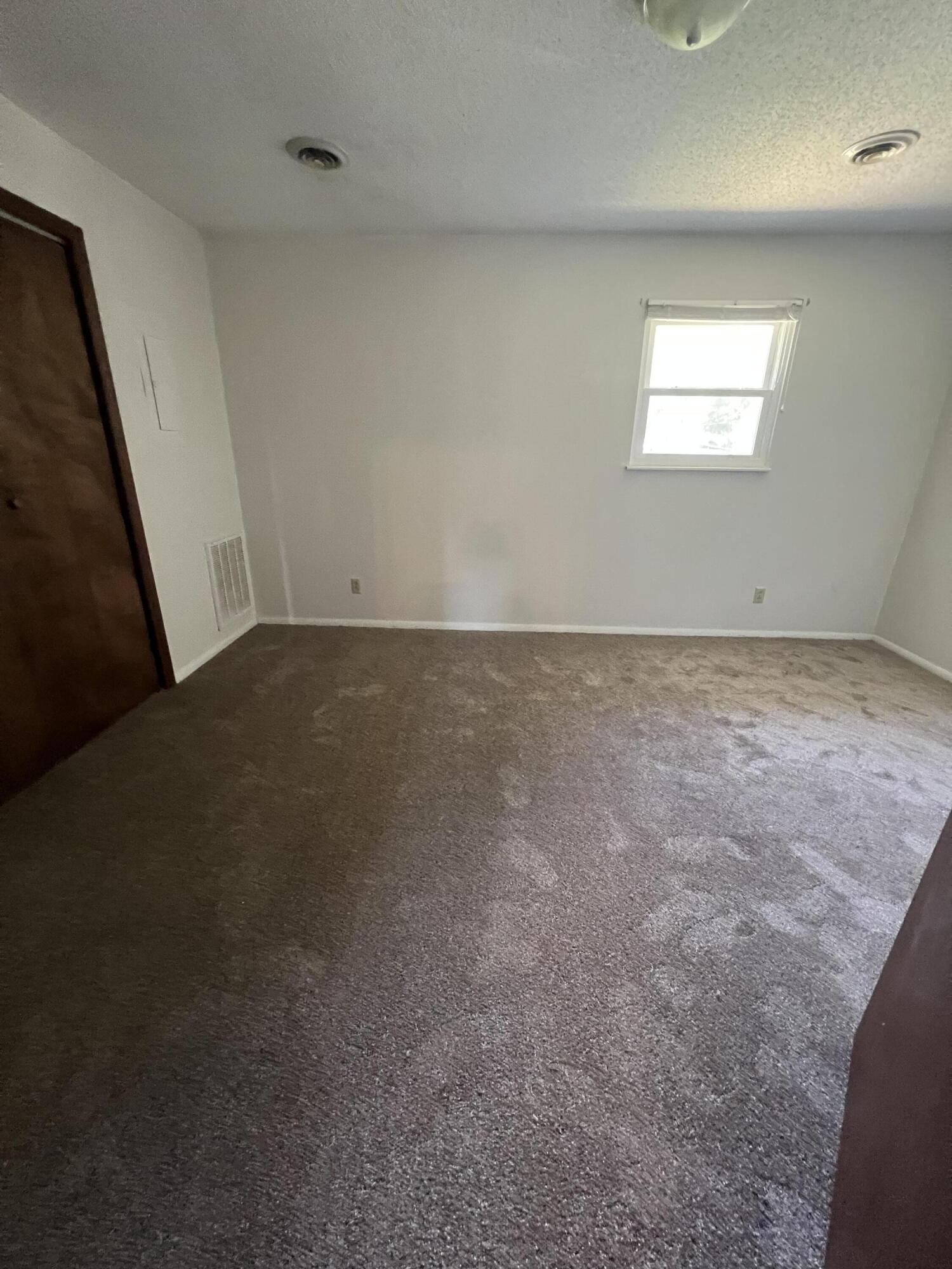 216 Colonial Heights Road, Unit 2 Kingsport, TN 37663 - Photo 33 of 50 FFFF7FAA-A9C7-4EC2-A8CD-EBAE082479A0