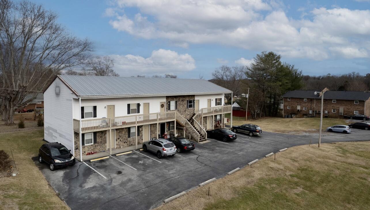 216 Colonial Heights Road, Unit 2 Kingsport, TN 37663 - Photo 6 of 50 7D8745BB-5097-4D30-A42D-37CBC55CE8FE