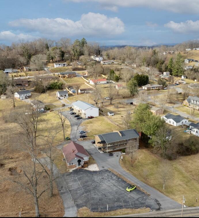 216 Colonial Heights Road, Unit 2 Kingsport, TN 37663 - Photo 7 of 50 68ADFD65-322F-46D9-A9F8-F45B7257CABA