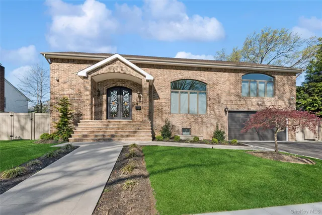 $2,939,999 | 783 Oakleigh Road, Valley Stream, NY 11581