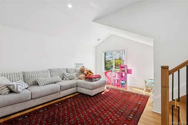 $2,939,999 | 783 Oakleigh Road, Valley Stream, NY 11581