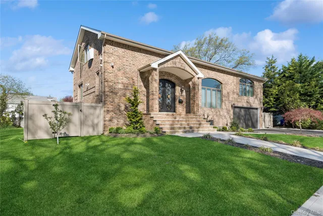 $2,939,999 | 783 Oakleigh Road, Valley Stream, NY 11581