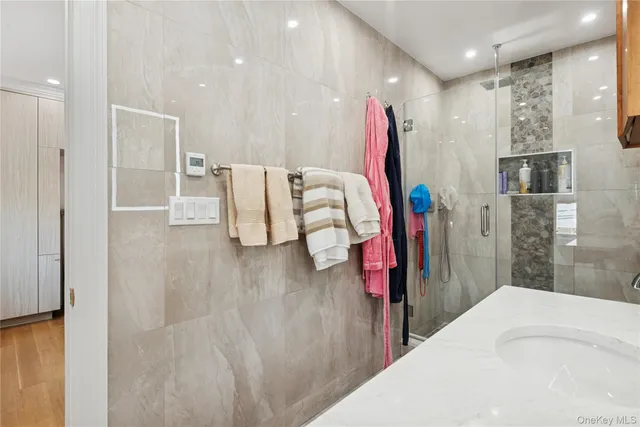 $2,939,999 | 783 Oakleigh Road, Valley Stream, NY 11581