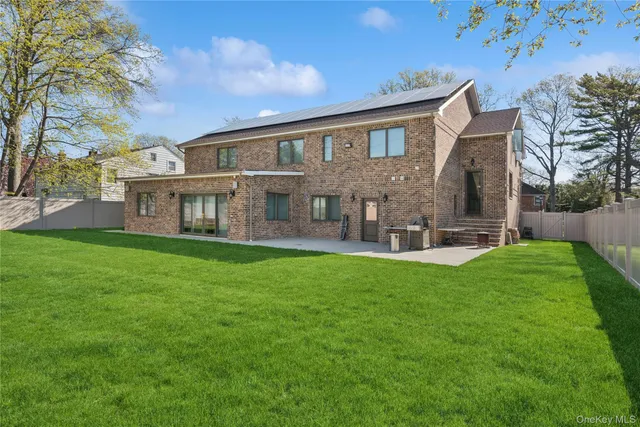 $2,939,999 | 783 Oakleigh Road, Valley Stream, NY 11581