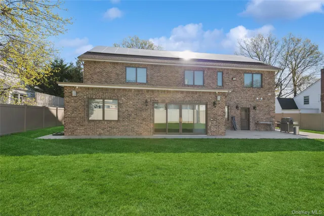 $2,939,999 | 783 Oakleigh Road, Valley Stream, NY 11581