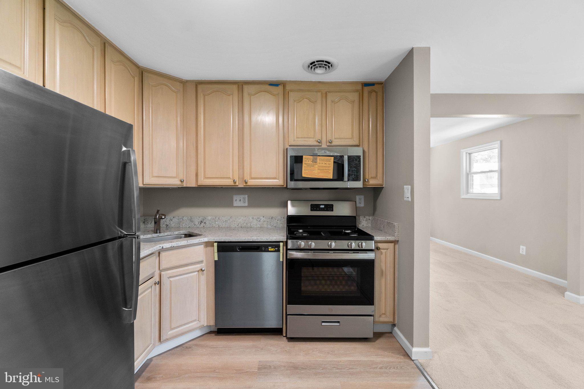 11903 Rocking Horse Road Rockville, MD 20852 - Photo 15 of 53 Gallery Image 15