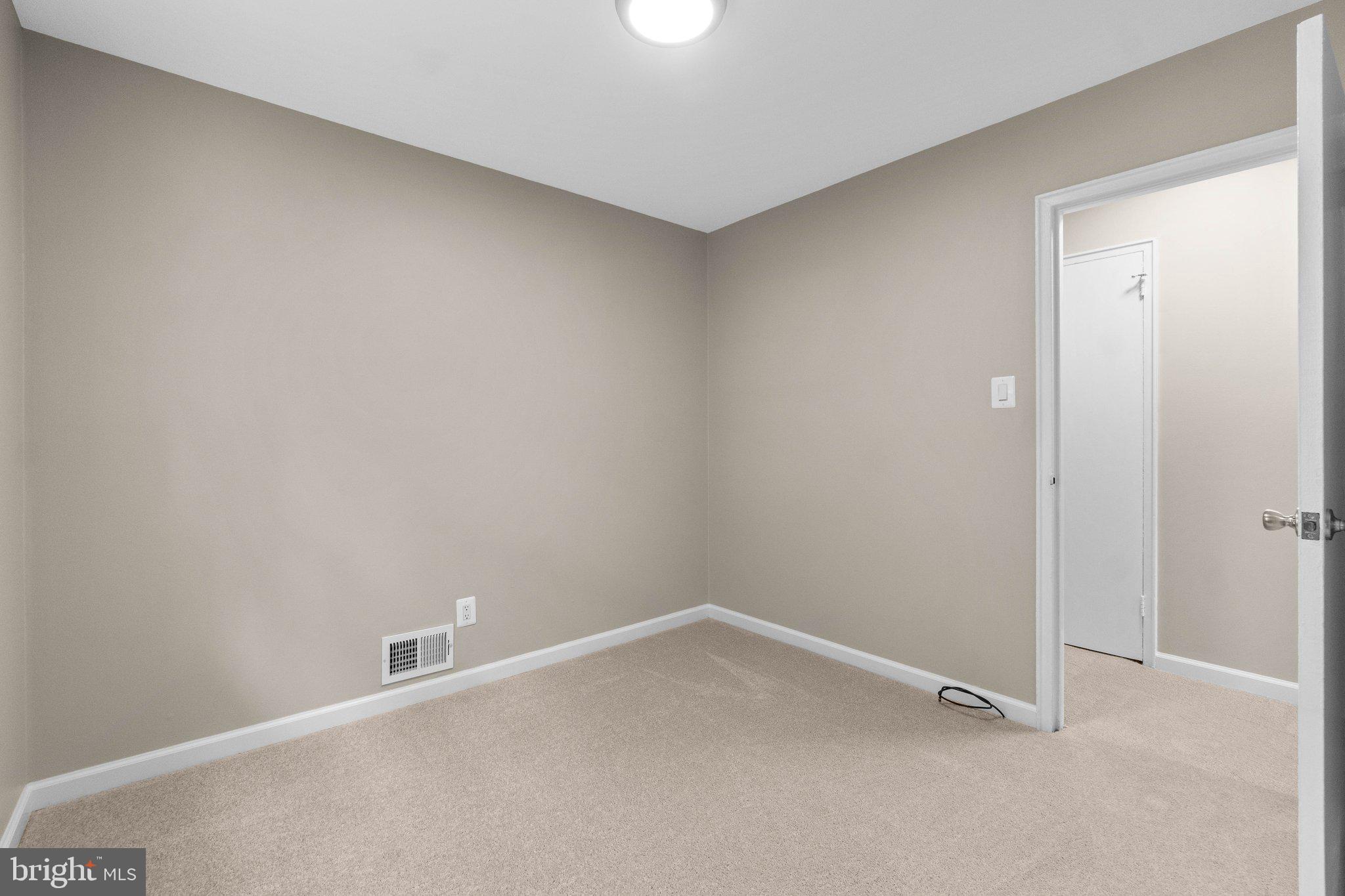 11903 Rocking Horse Road Rockville, MD 20852 - Photo 18 of 53 Gallery Image 18