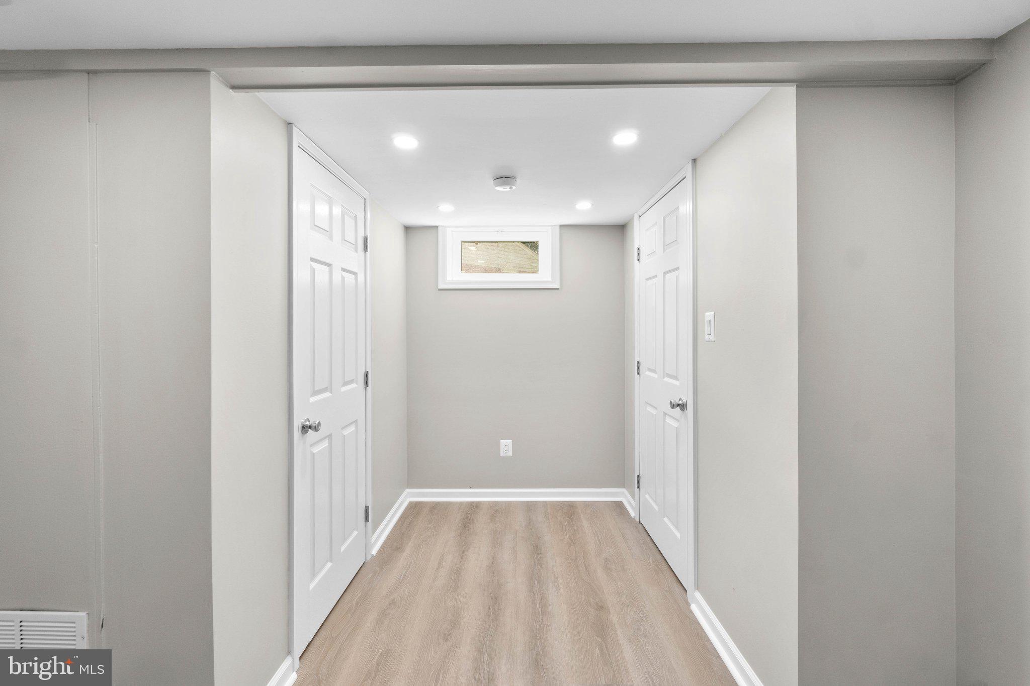 11903 Rocking Horse Road Rockville, MD 20852 - Photo 33 of 53 Gallery Image 33
