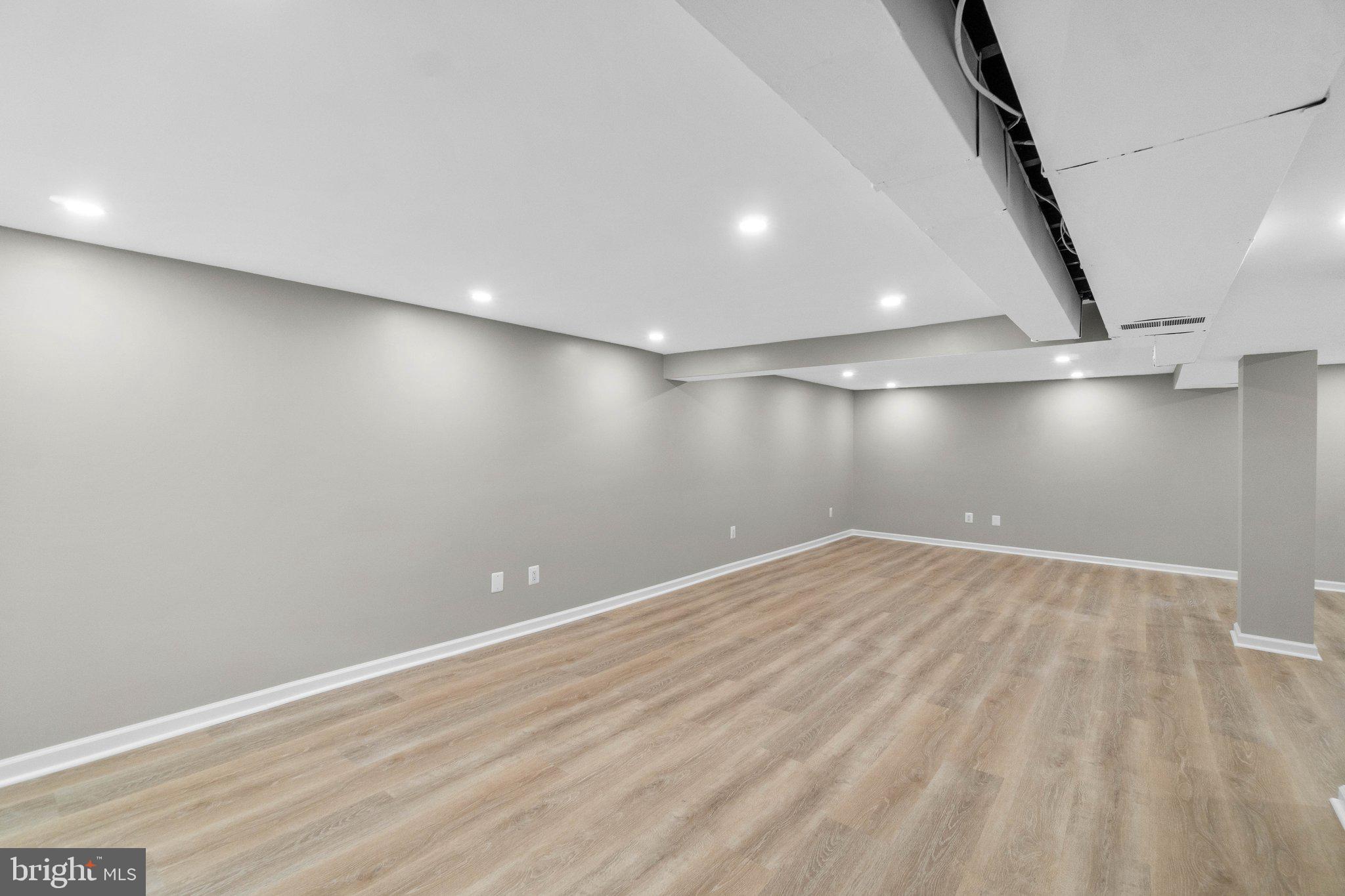 11903 Rocking Horse Road Rockville, MD 20852 - Photo 36 of 53 Gallery Image 36