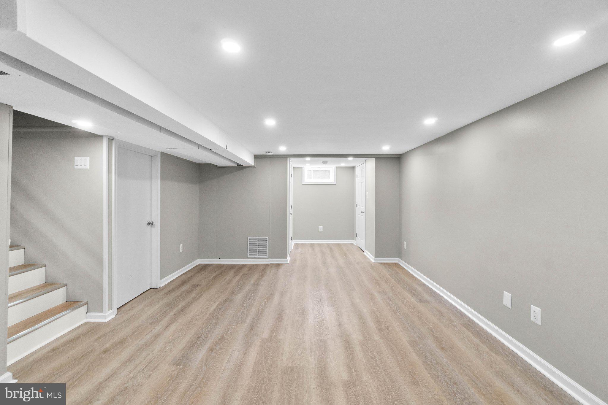 11903 Rocking Horse Road Rockville, MD 20852 - Photo 38 of 53 Gallery Image 38