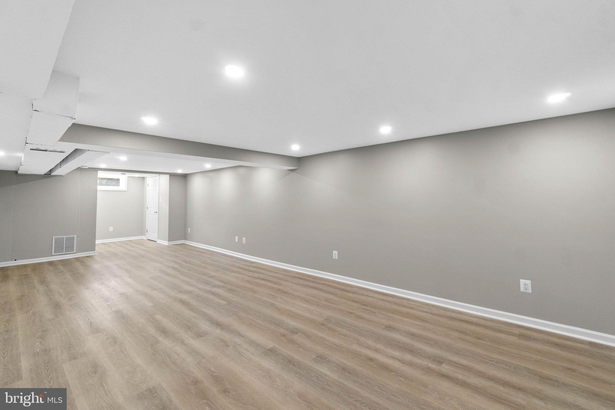 11903 Rocking Horse Road Rockville, MD 20852 - Photo 42 of 53 Gallery Image 42