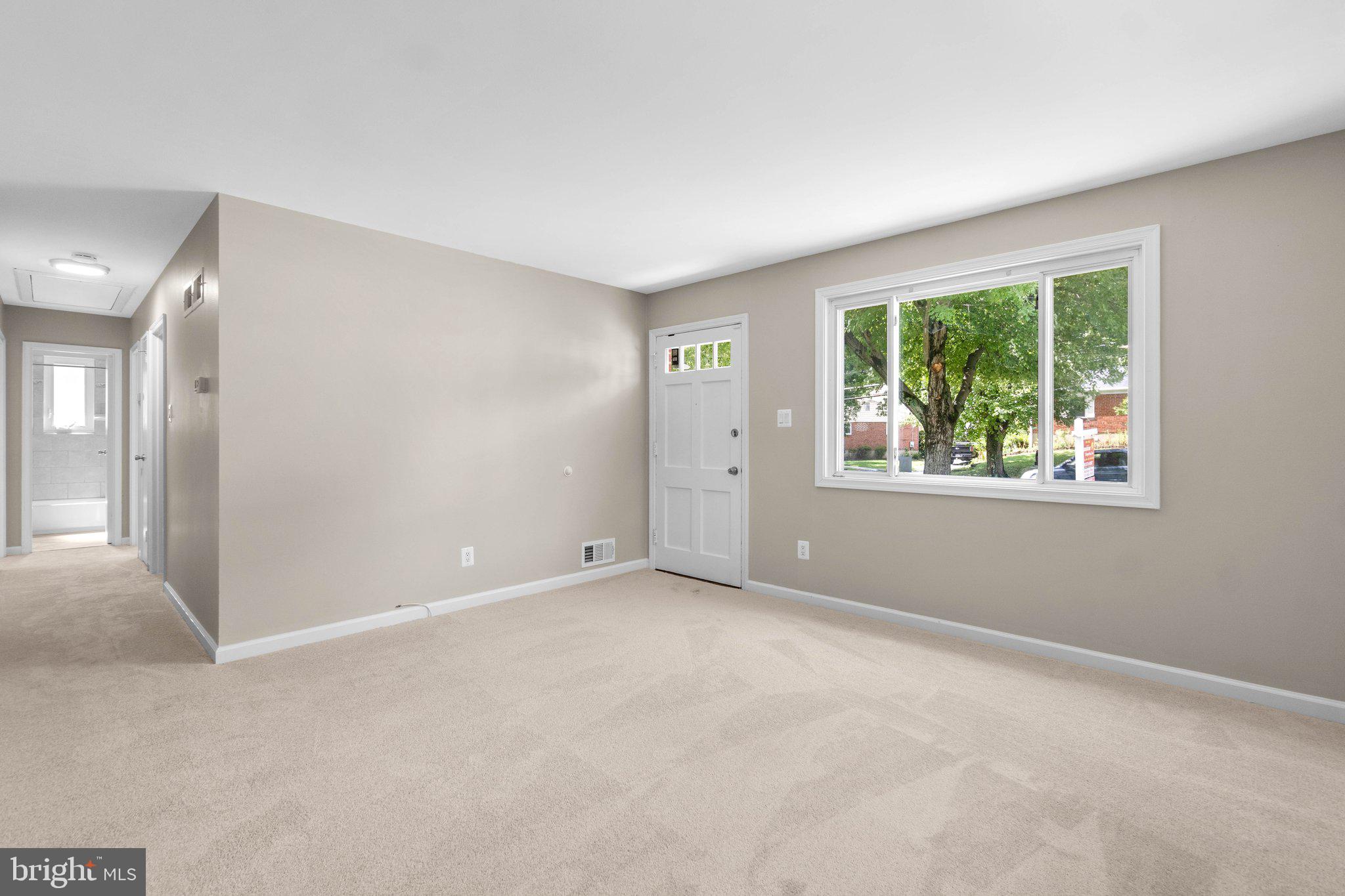 11903 Rocking Horse Road Rockville, MD 20852 - Photo 7 of 53 Gallery Image 7