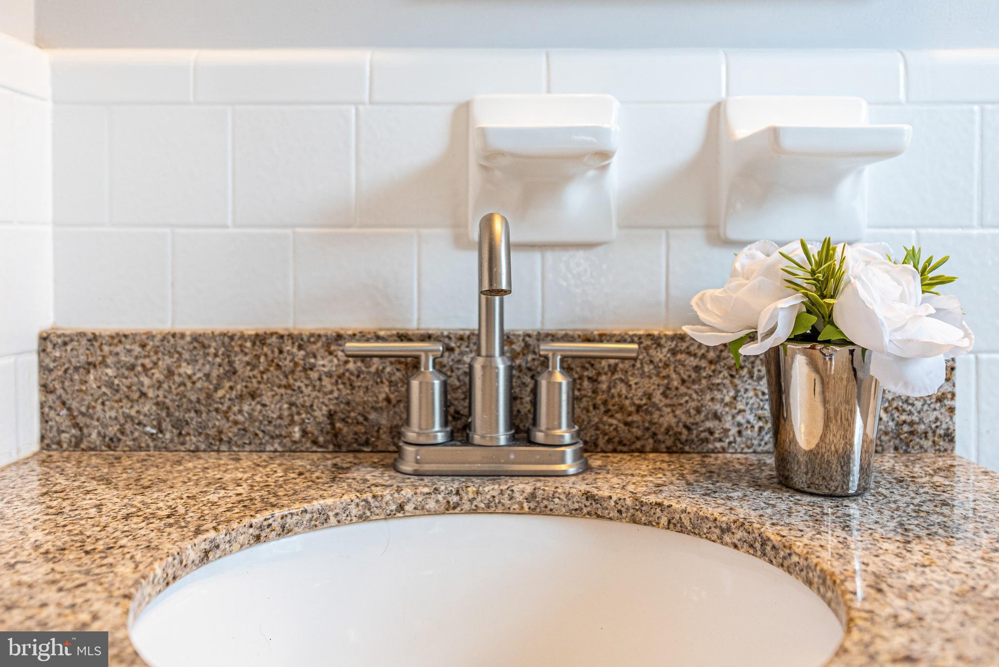 4902 Old Swimming Pool Road Frederick, MD 21703 - Photo 17 of 39 Beautiful Granite in the Main Level Bath...