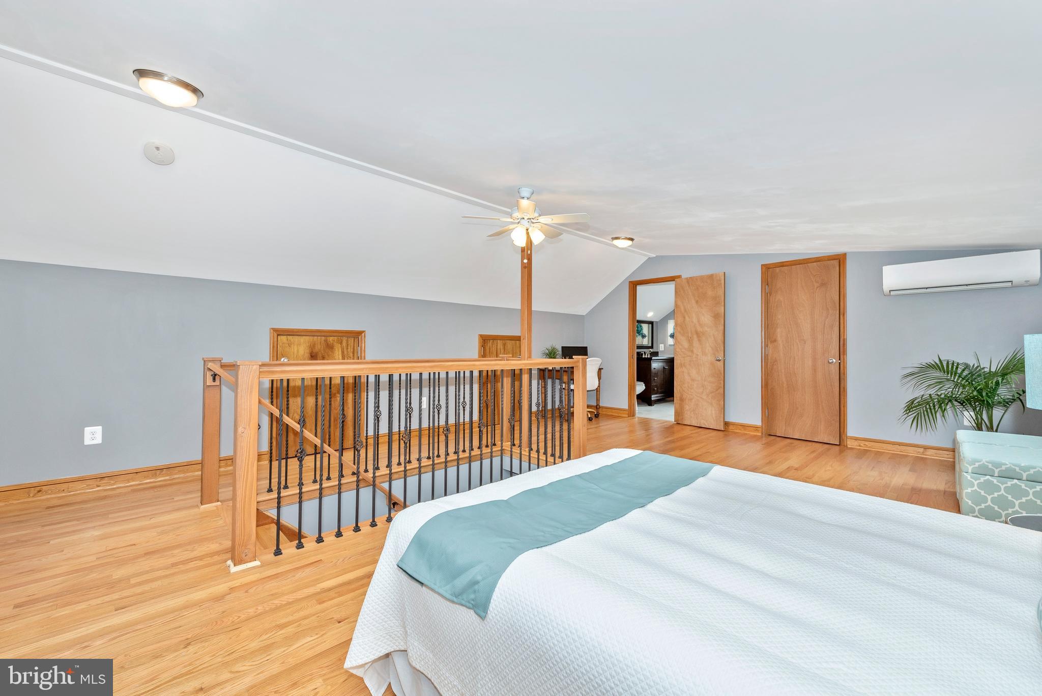 4902 Old Swimming Pool Road Frederick, MD 21703 - Photo 20 of 39 Enormous Master Suite...
