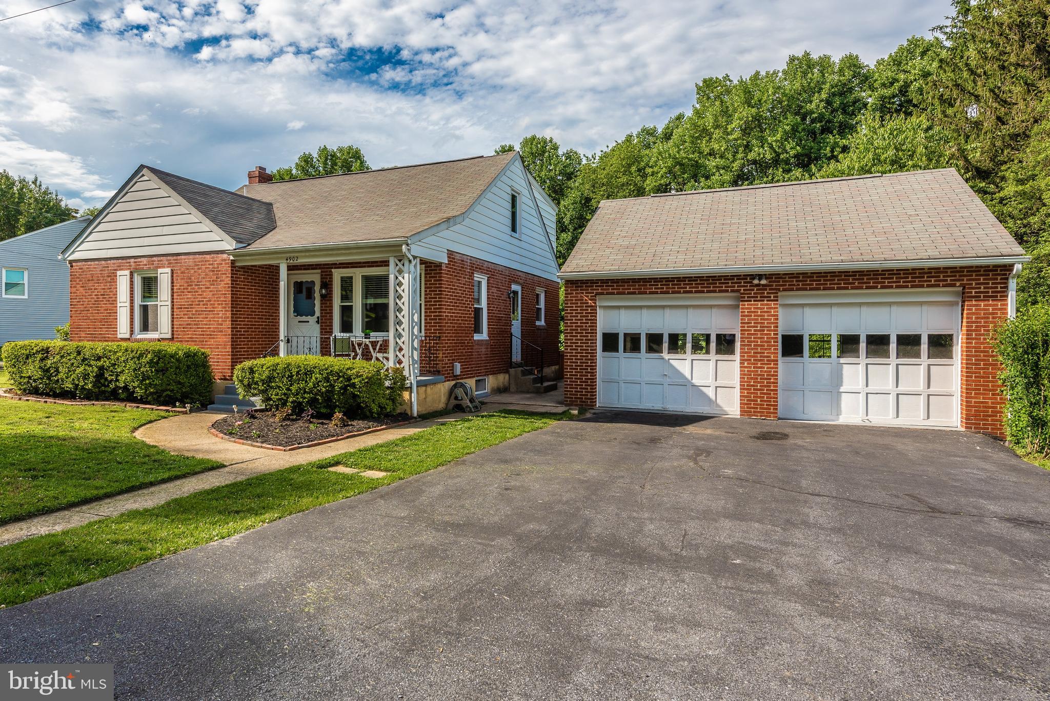 4902 Old Swimming Pool Road Frederick, MD 21703 - Photo 3 of 39 Over-sized 2 Car Garage w/Automatic Doors!