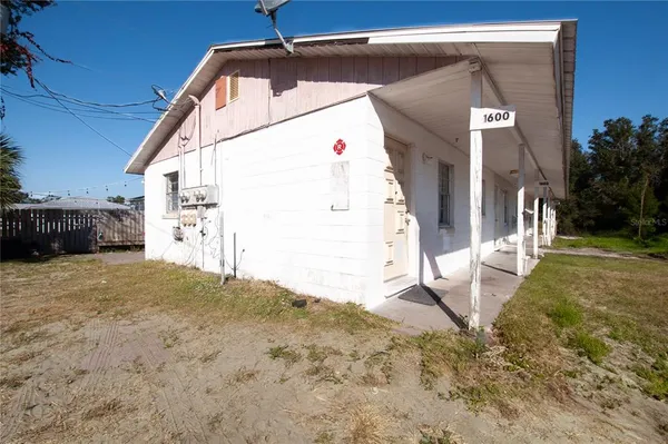 $225,000 | 1600 Northeast Floridian Circle, Arcadia, FL 34266