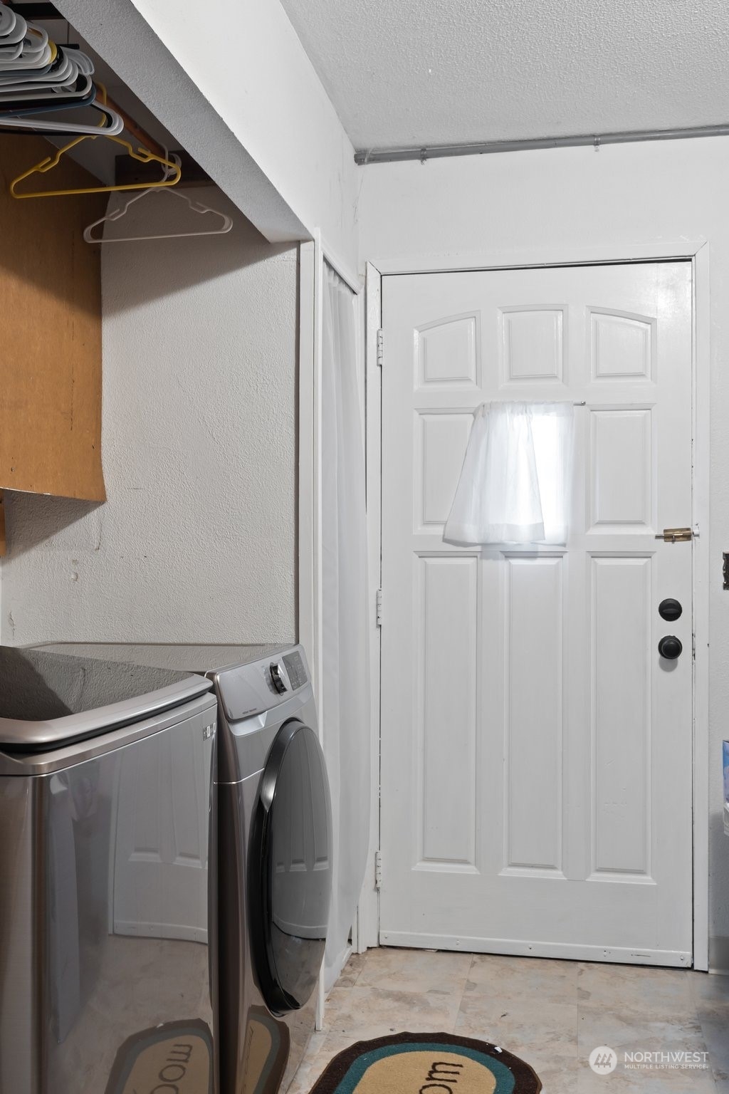 73 East Main Street Chehalis, WA 98532 - Photo 27 of 35 a utility room with dryer and washer