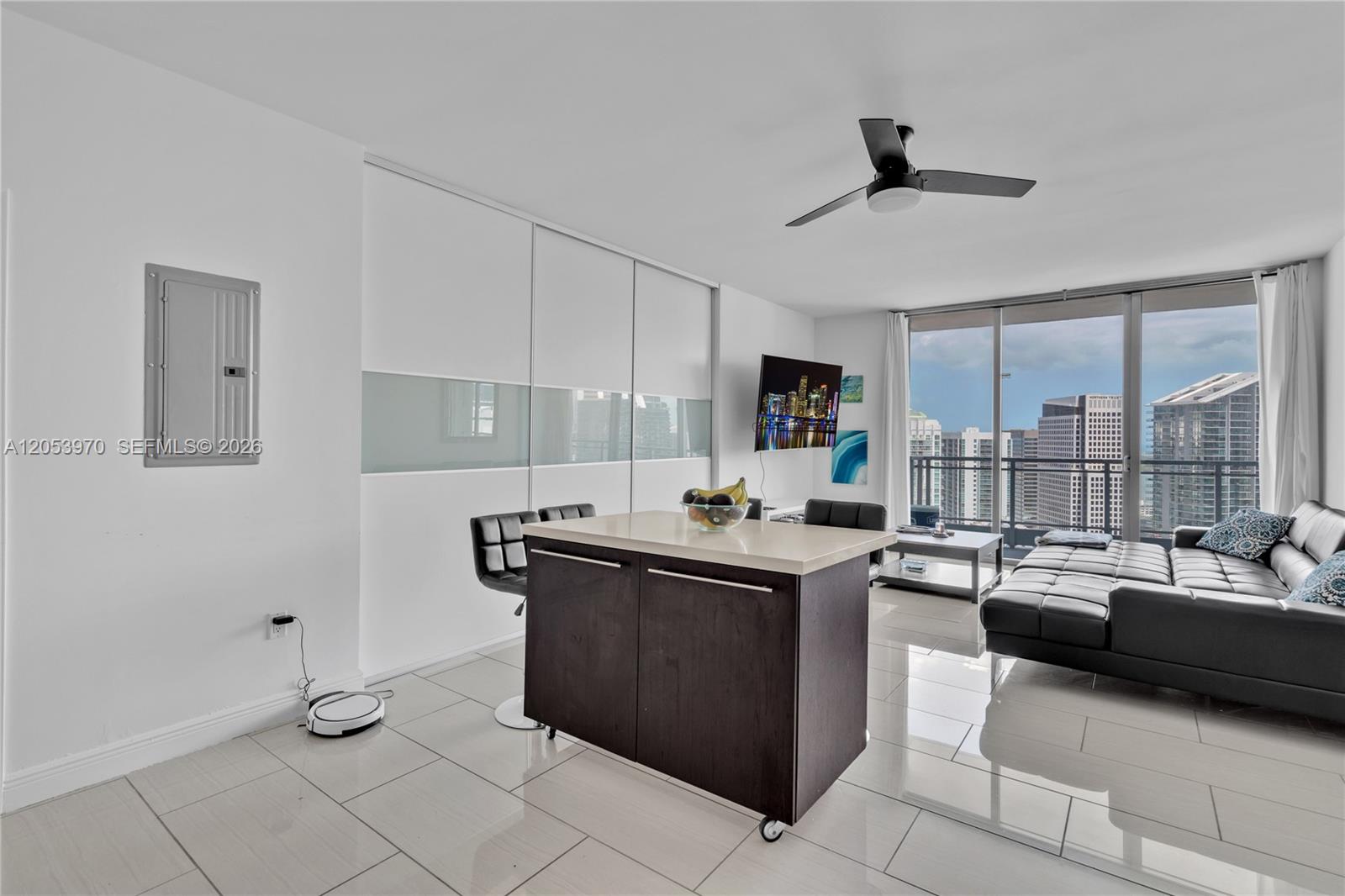 90 Southwest 3rd Street, Unit 4403 Miami, FL 33130 - Photo 5 of 32